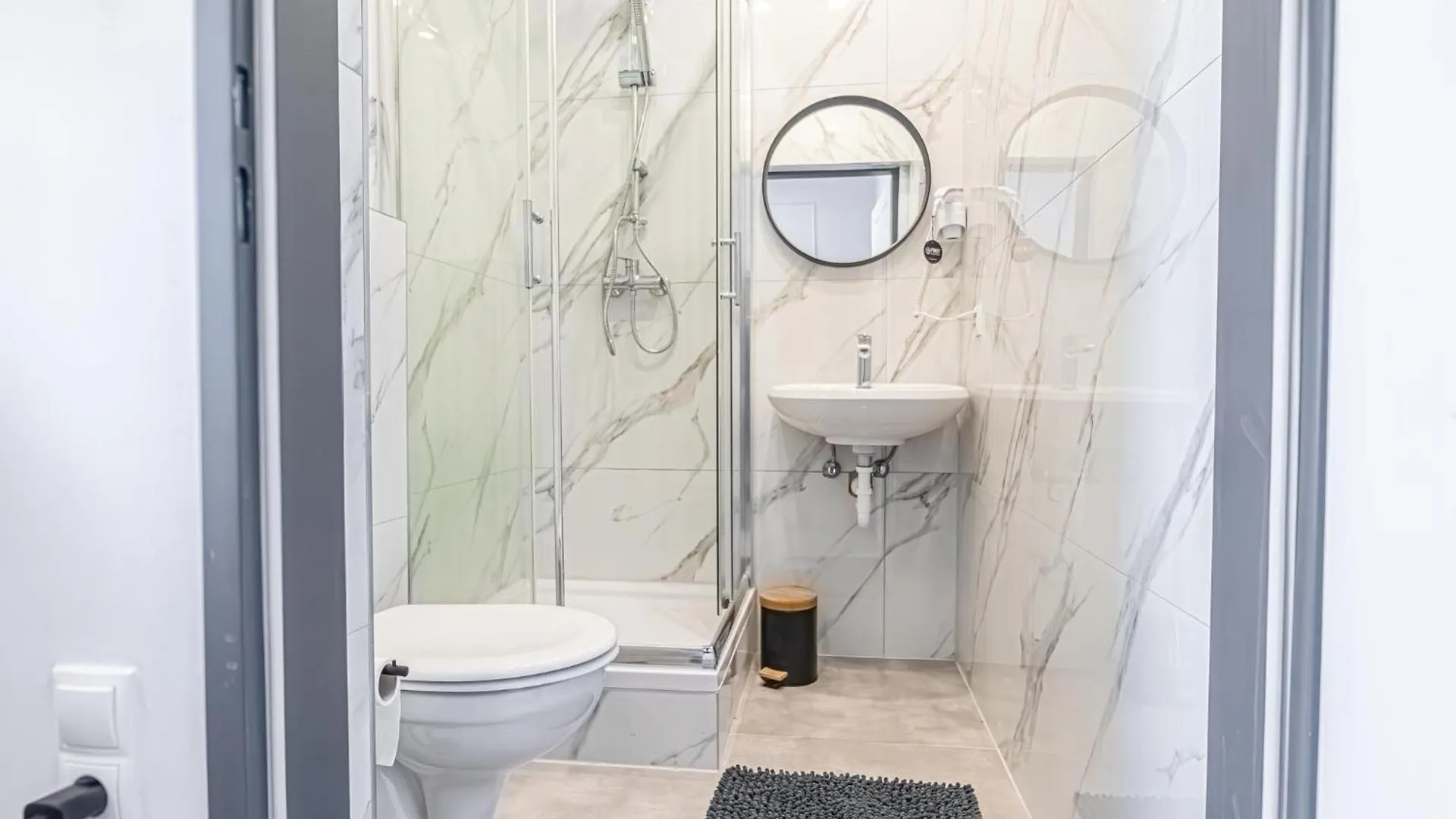 Apartment Bright And Modern Room In Meidling District Vienna Austria